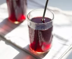 Kvass au gingembre et à la cerise